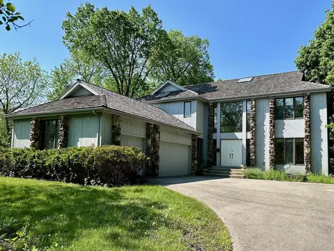 515 Ravine Dr, Highland Park, IL 60035