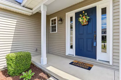 Exterior - 409 Bluestem Dr, Savoy, IL 61874 photo 9 of 9