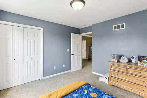 Bedroom - 409 Bluestem Dr, Savoy, IL 61874 photo 3 of 6