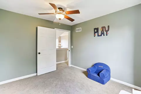 Bedroom - 409 Bluestem Dr, Savoy, IL 61874 photo 4 of 6