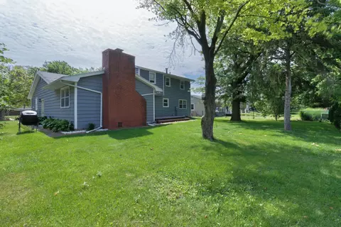 Exterior - 107 Hammitt Dr, Normal, IL 61761 photo 8 of 9