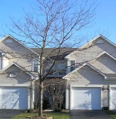4528 W Quill Ln, Waukegan, IL 60085