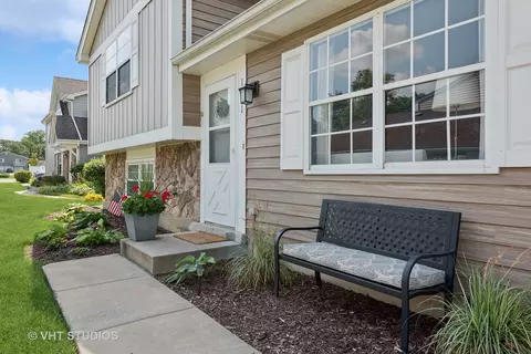 Exterior - 1651 Timber Trl, Wheaton, IL 60189 photo 2 of 5