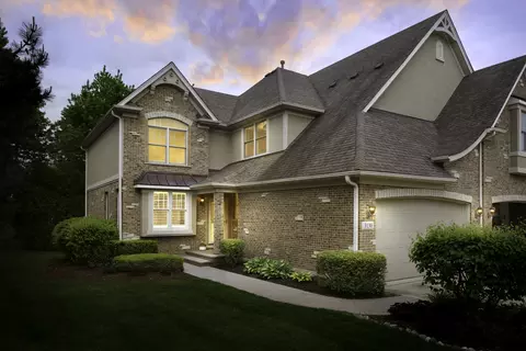 3130 Thorne Hill Ct, Lisle, IL 60532