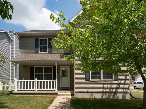 1212 Ogelthorpe Ave, Normal, IL 61761