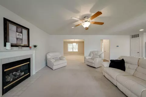 1212 Ogelthorpe Ave, Normal, IL 61761 photo 12