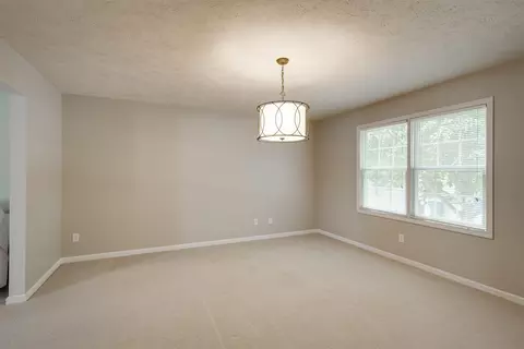 1212 Ogelthorpe Ave, Normal, IL 61761 photo 5