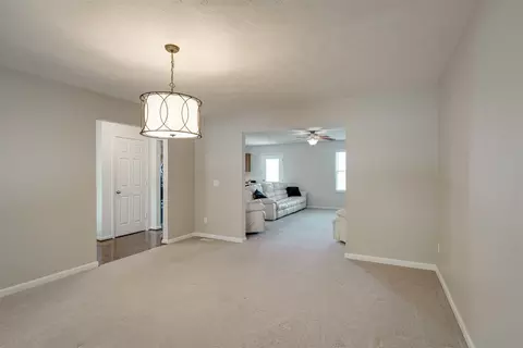 1212 Ogelthorpe Ave, Normal, IL 61761 photo 7