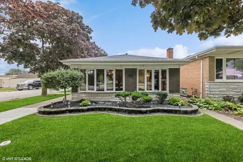6635 W 59th St, Chicago, IL 60638