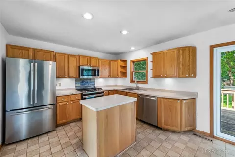 1022 Hanley St, Mchenry, IL 60050 photo 7