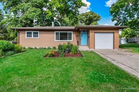 1022 Hanley St, Mchenry, IL 60050