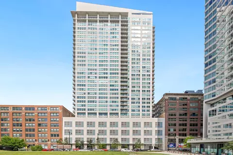 701 S Wells St #1907, Chicago, IL 60607