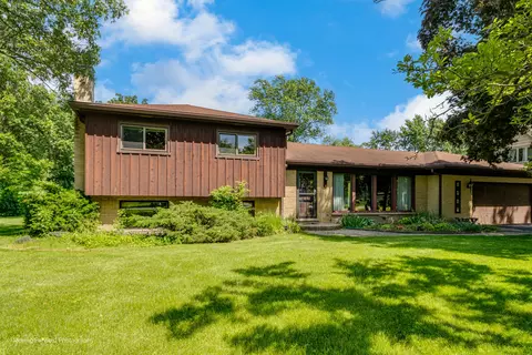 4 N227 Central Ave, Bensenville, IL 60106