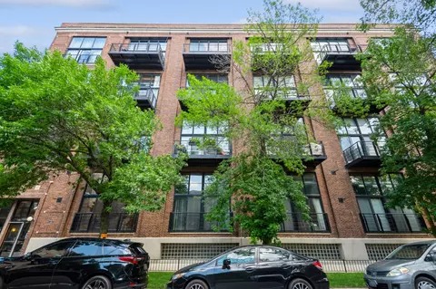 1935 N Fairfield Ave #304, Chicago, IL 60647