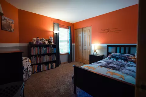 Bedroom - 712 Lighthouse Dr, Ottawa, IL 61350 photo 2 of 3