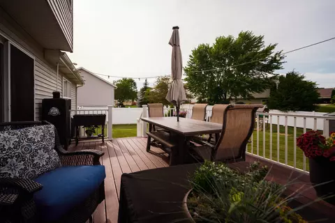 Exterior - 712 Lighthouse Dr, Ottawa, IL 61350 photo 2 of 5