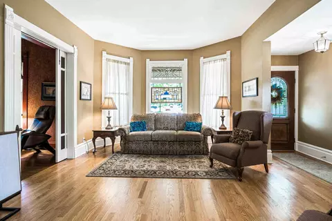 Living - 1306 E Grove St, Bloomington, IL 61701 photo 2 of 4