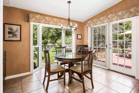 Dining - 1306 E Grove St, Bloomington, IL 61701 photo 4 of 5