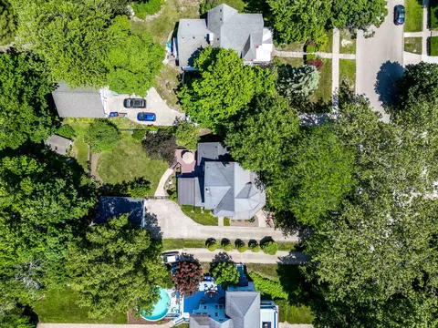 View/Area - 1306 E Grove St, Bloomington, IL 61701 photo 1 of 2