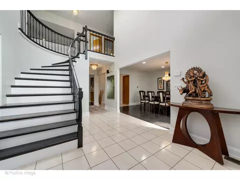 3304 Springdale Ave, Glenview, IL 60025 photo 2