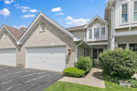 754 Regency Park Dr #754, Crystal Lake, IL 60014