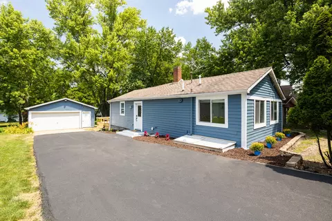 9249 Van Emmon Rd, Yorkville, IL 60560