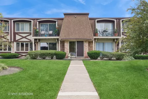 5709 Park Pl #E1, Crestwood, IL 60445