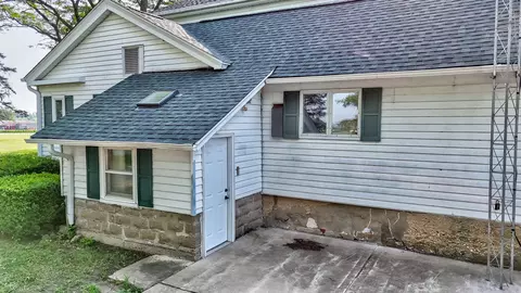 Exterior - 2991 E 2150th Rd, Ottawa, IL 61350 photo 3 of 5
