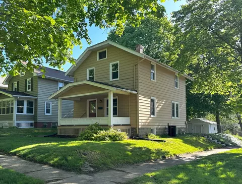 2101 Melrose St, Rockford, IL 61103
