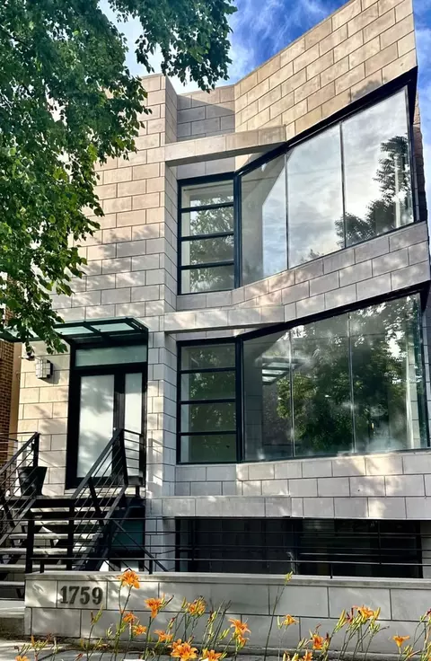 1759 N Wilmot Ave, Chicago, IL 60647