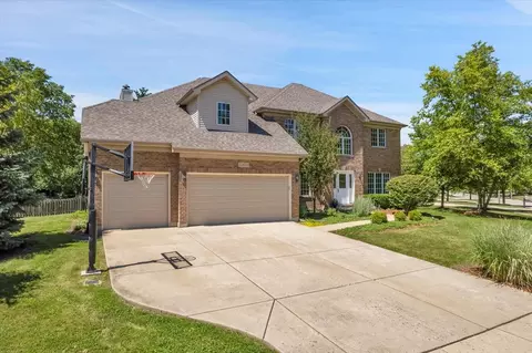 25613 Meadowland Cir, Plainfield, IL 60585