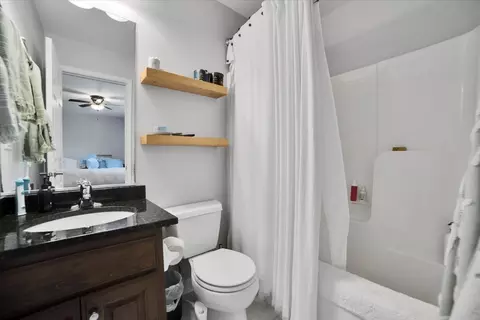 Bath - 25613 Meadowland Cir, Plainfield, IL 60585 photo 3 of 5
