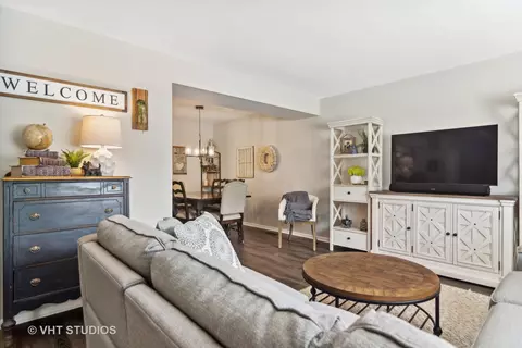 4625 Brigantine Ln, Hoffman Estates, IL 60192 photo 3