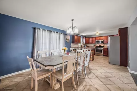 Dining - 371 Tramore Ave, Beecher, IL 60401 photo 1 of 2