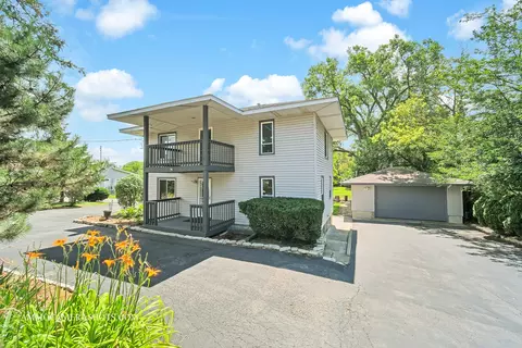 25 W375 Plank Rd, Naperville, IL 60563