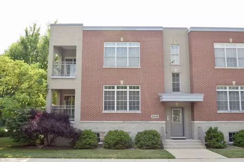 2646 Des Plaines Ave #2S, North Riverside, IL 60546