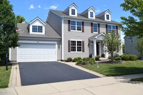 387 Brockton Ave, Elgin, IL 60124