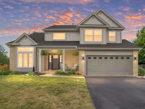248 Gatewood Ln, Bartlett, IL 60103