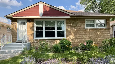 8835 National Ave, Morton Grove, IL 60053