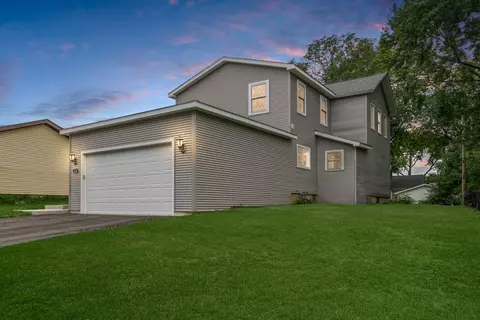 432 S Fourth St, Peotone, IL 60468