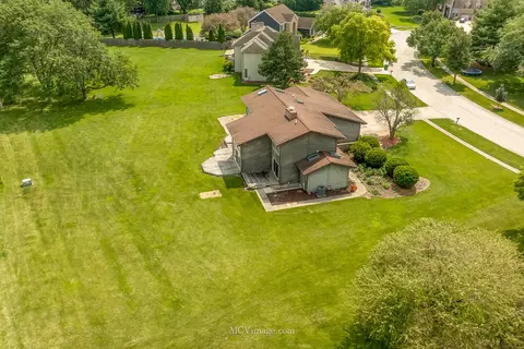 View/Area - 16035 S Renwick Park Dr, Plainfield, IL 60586 photo 4 of 5