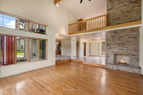 Living - 16035 S Renwick Park Dr, Plainfield, IL 60586 photo 4 of 5