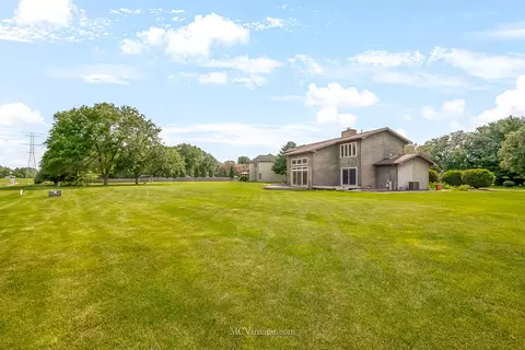 Exterior - 16035 S Renwick Park Dr, Plainfield, IL 60586 photo 3 of 3
