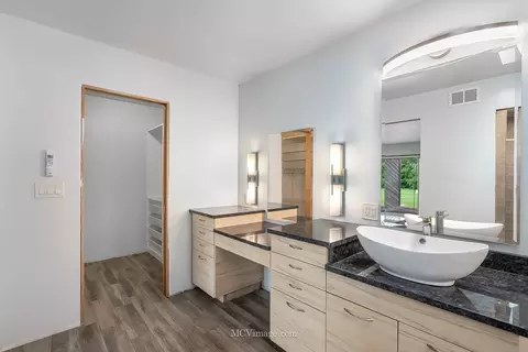 Bath - 16035 S Renwick Park Dr, Plainfield, IL 60586 photo 5 of 6