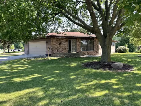 355 Sunset Blvd, Oglesby, IL 61348