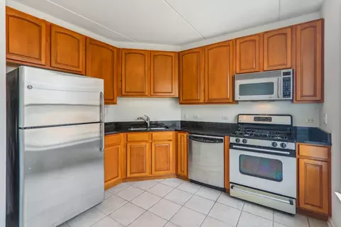 656 Pearson St #607C, Des Plaines, IL 60016 photo 6