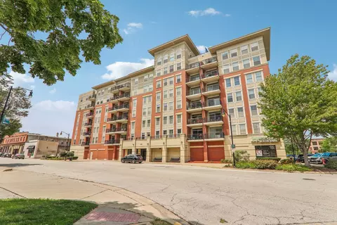 656 Pearson St #607C, Des Plaines, IL 60016