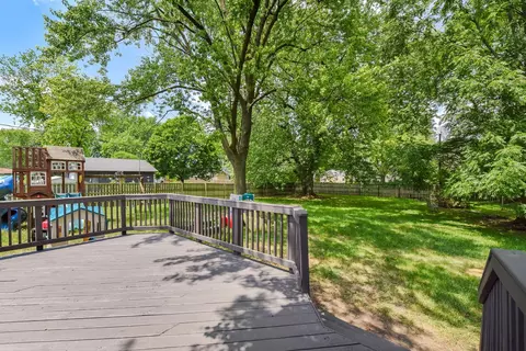 680 Konen Ave, Aurora, IL 60505 photo 18
