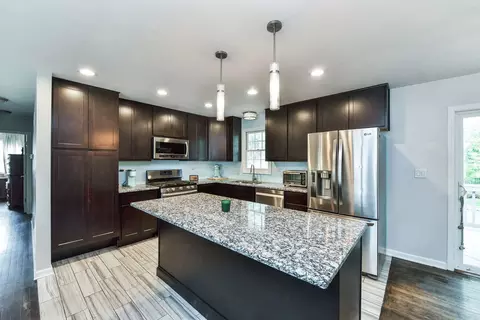 680 Konen Ave, Aurora, IL 60505 photo 7