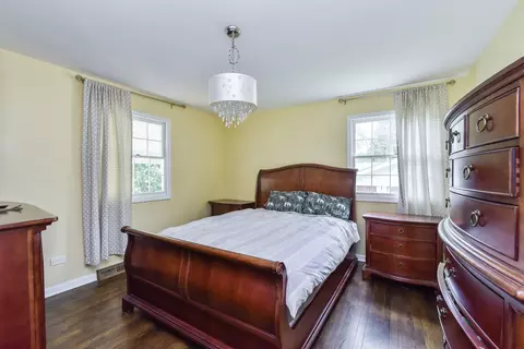 680 Konen Ave, Aurora, IL 60505 photo 9